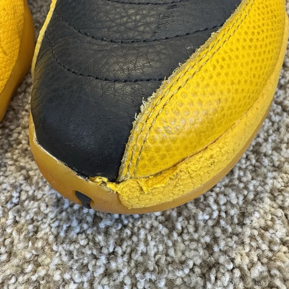 Nike Air Jordan 12 Retro Men Sz 7 Black University Gold Yellow Shoes